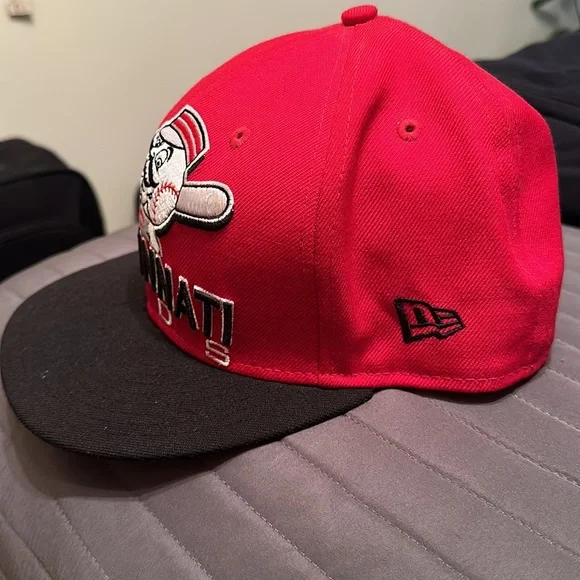 Cincinnati Reds baseball fitted - Picture 2 of 3
